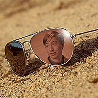 Фотоэффект - Reflection in sunglasses